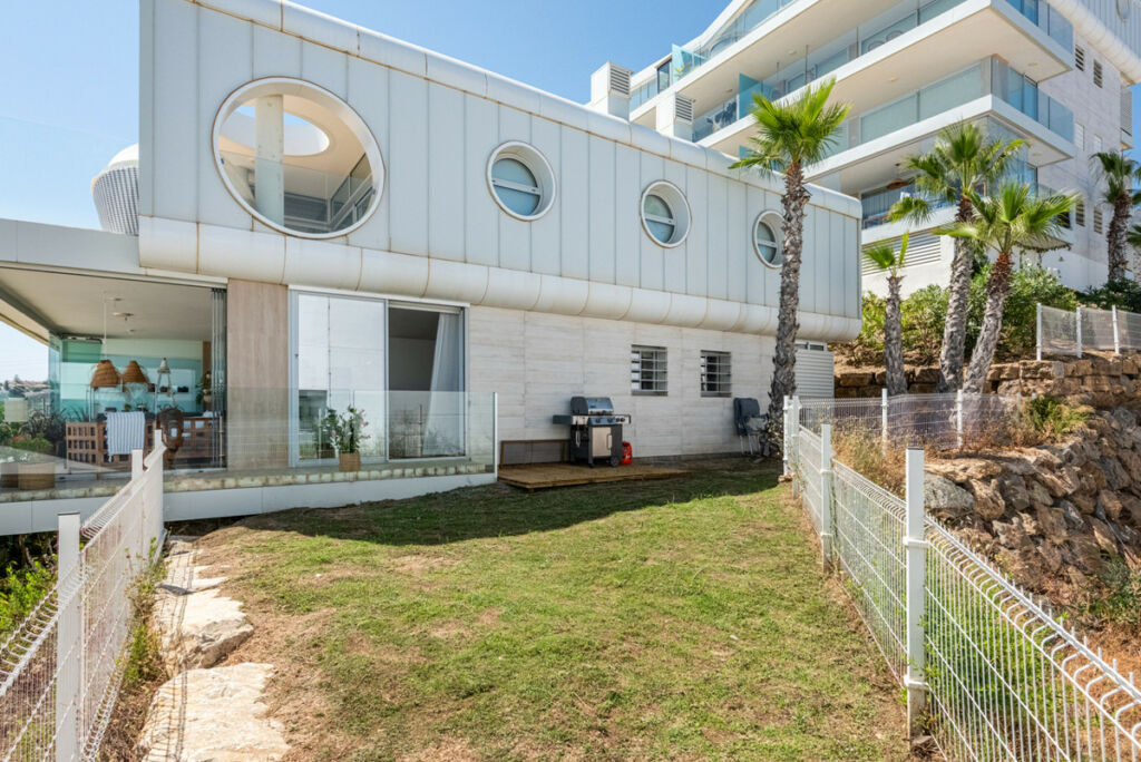 Middle Floor Apartment Fuengirola Málaga - image 17