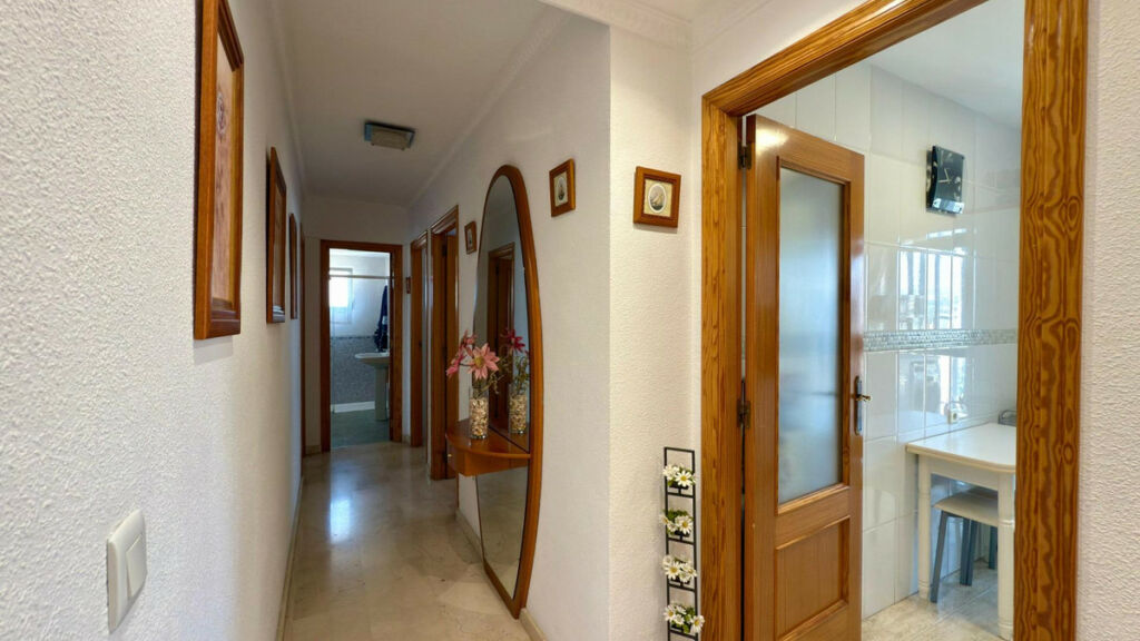 Middle Floor Apartment Benidorm Alicante - image 18
