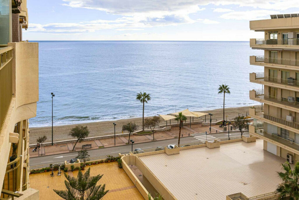 Top Floor Apartment Fuengirola Málaga - image 18