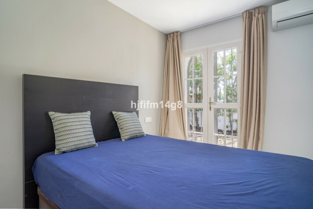 Detached Villa Nueva Andalucía Málaga - image 18