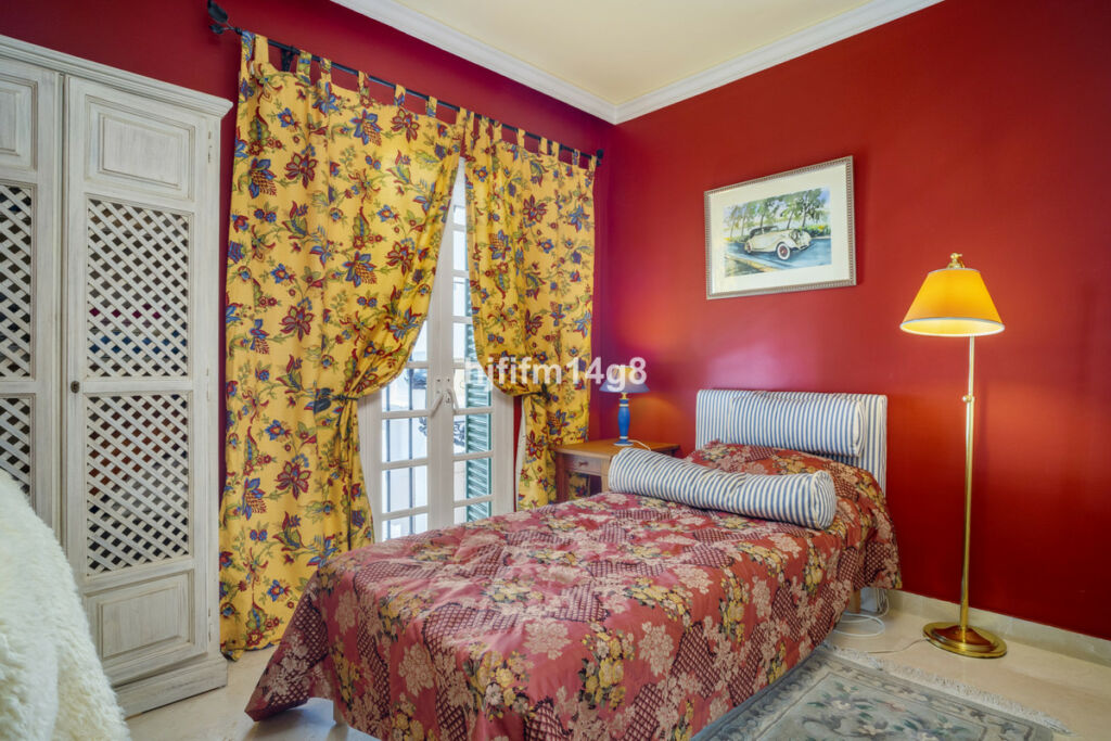 Townhouse Nueva Andalucía Málaga - image 19