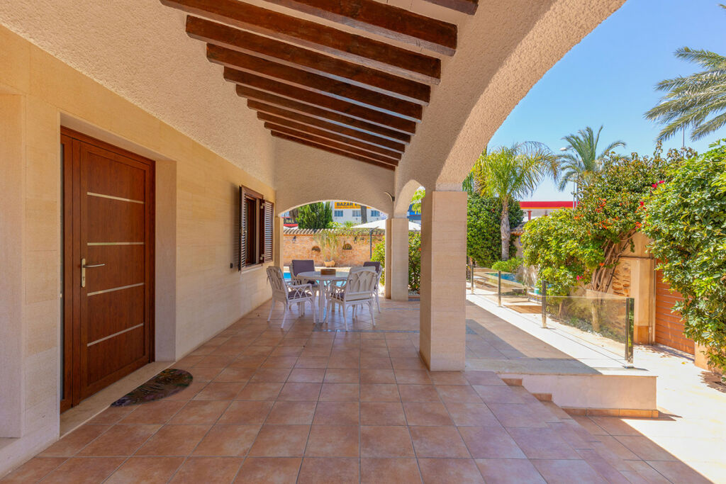 Detached Villa Punta Prima Alicante - image 18