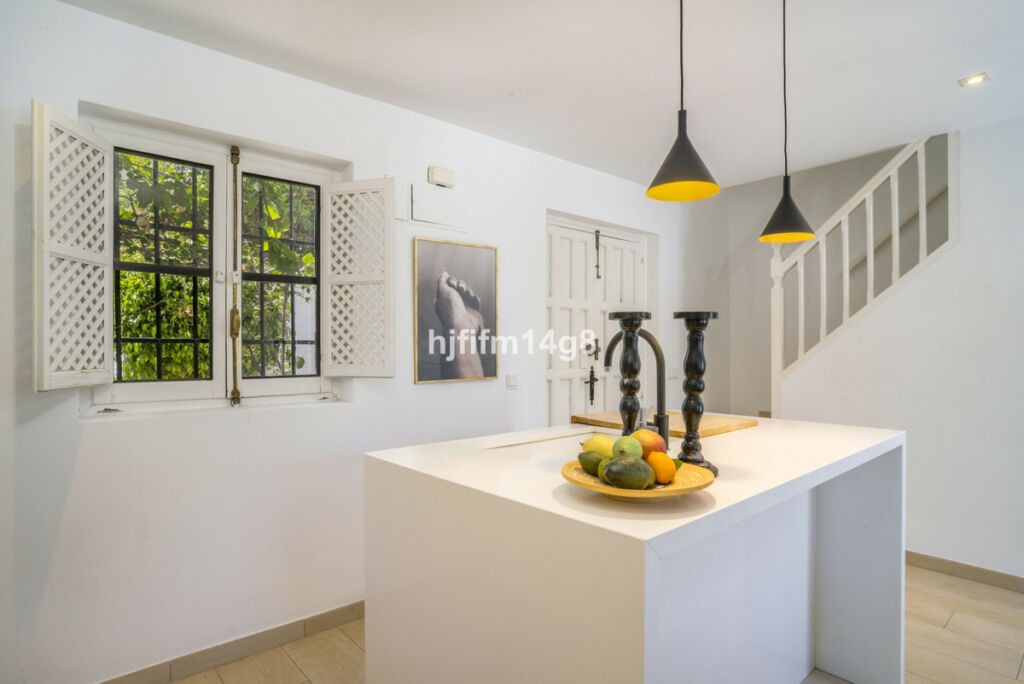 Townhouse Nueva Andalucía Málaga - image 18