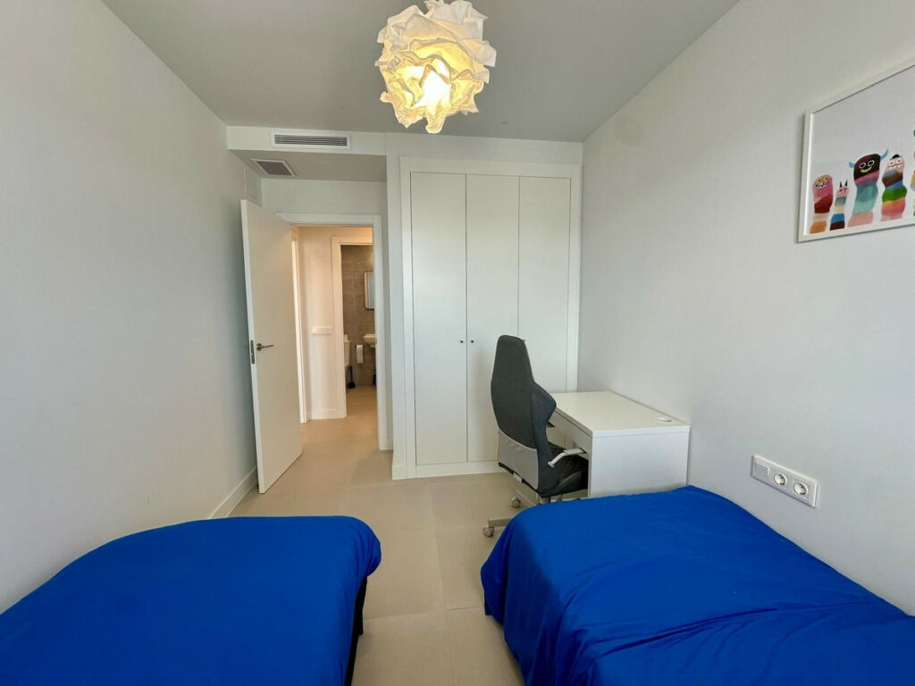 Middle Floor Apartment Estepona Málaga - image 18