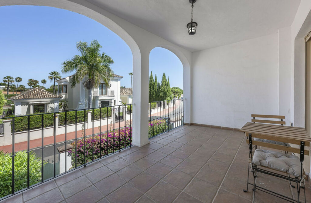 Townhouse Nueva Andalucía Málaga - image 19