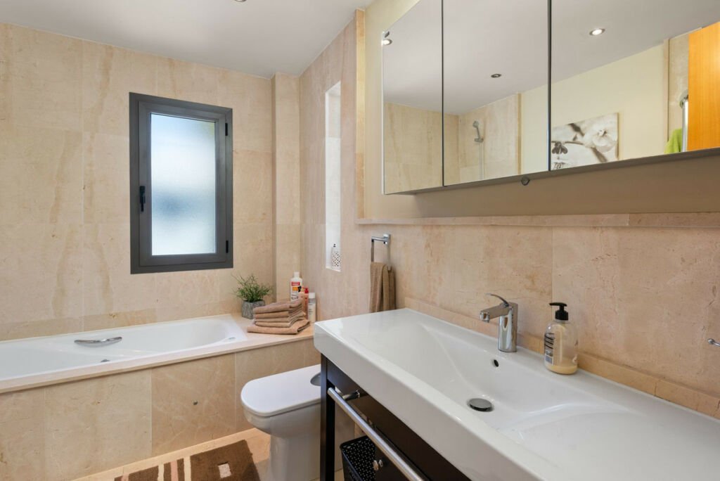 Penthouse Los Flamingos Málaga - image 18
