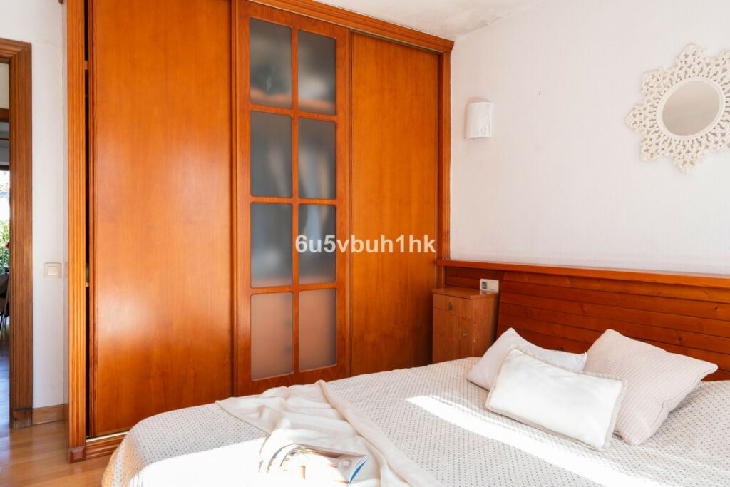 Semi-Detached House El Coto Málaga - image 18
