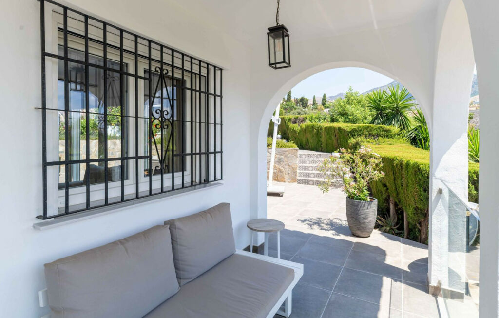 Detached Villa Torreblanca Málaga - image 18