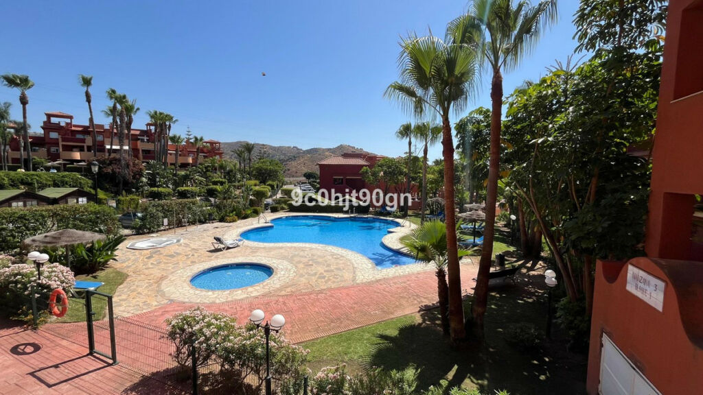 Middle Floor Apartment Reserva de Marbella Málaga - image 18