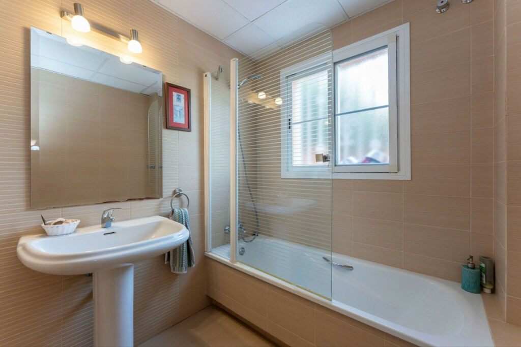 Detached Villa Cerros del Aguila Málaga - image 18