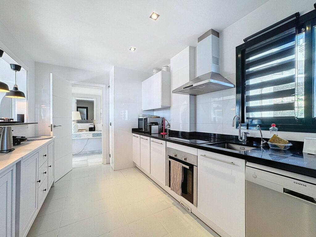 Penthouse Casares Málaga - image 19