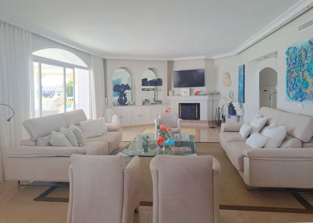 Detached Villa La Quinta Málaga - image 18