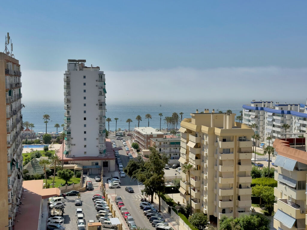 Middle Floor Apartment Benalmadena Málaga - image 18