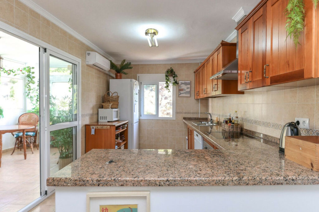Townhouse Tolox Málaga - image 18