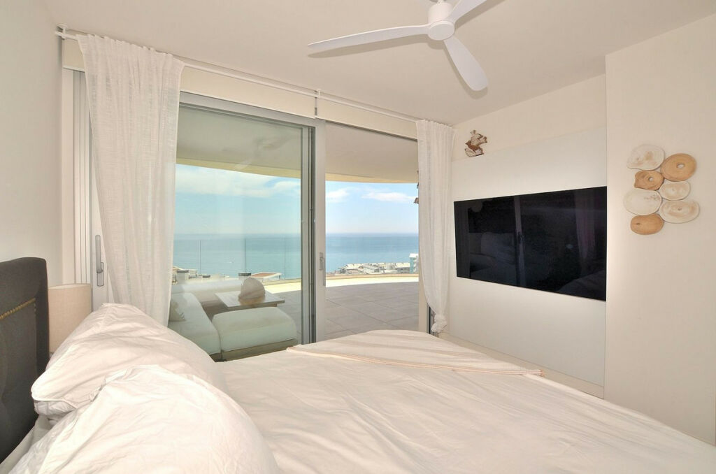 Middle Floor Apartment Fuengirola Málaga - image 18