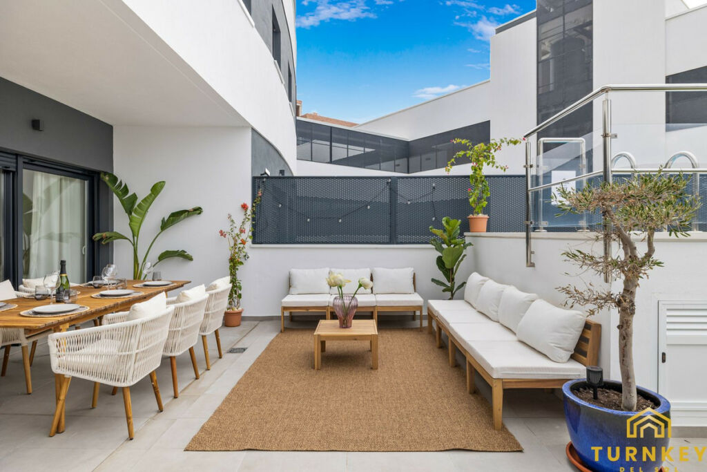 Middle Floor Apartment Estepona Málaga - image 18