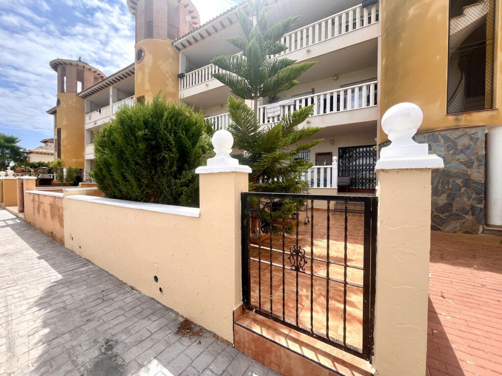 Ground Floor Apartment Cabo Roig Alicante - image 20