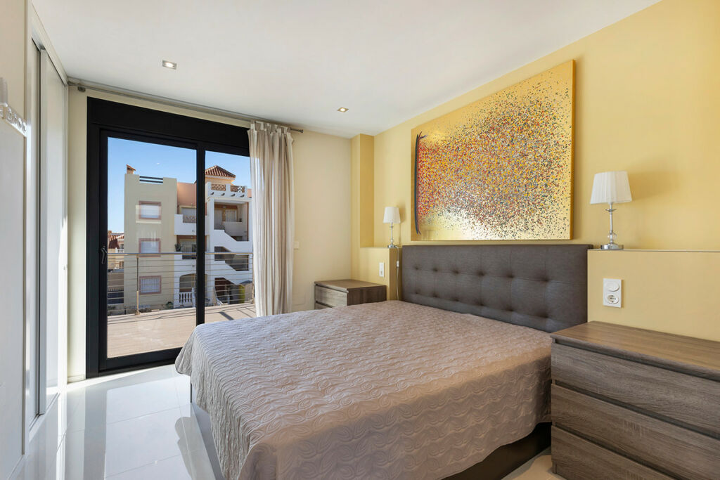 Detached Villa La Zenia Alicante - image 18