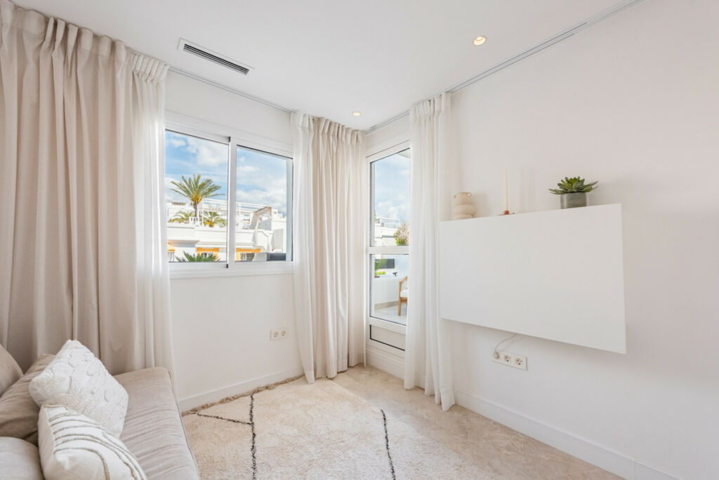 Penthouse Nueva Andalucía Málaga - image 18