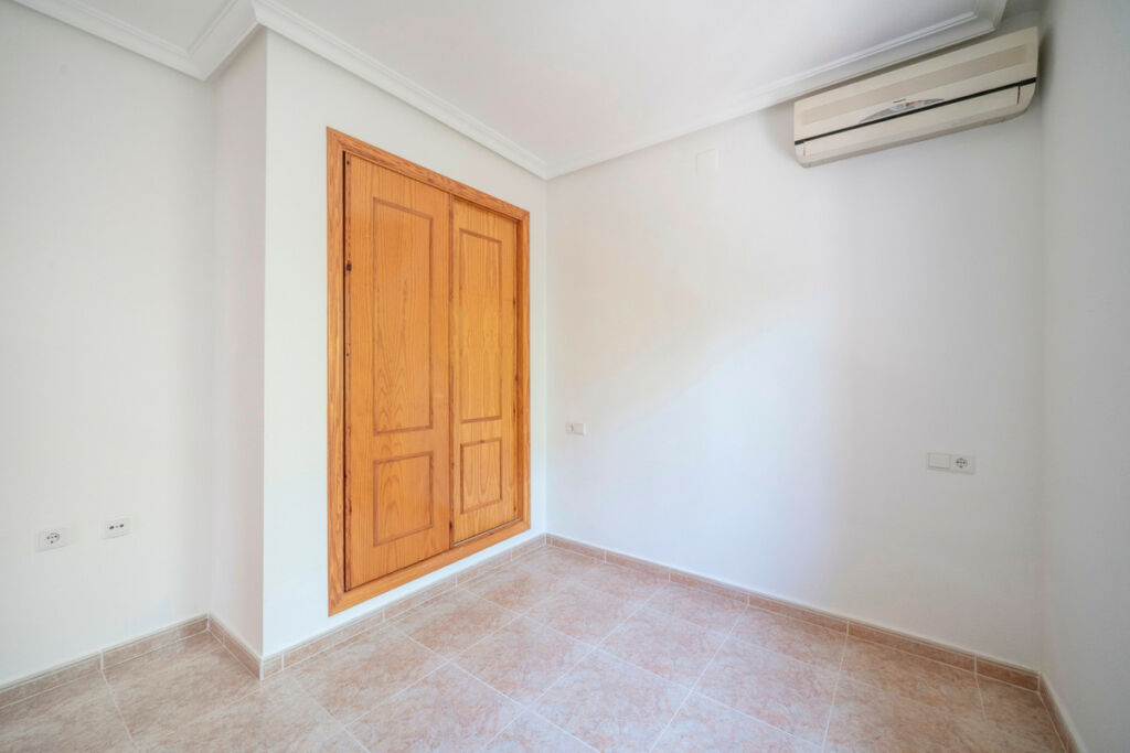 Detached Villa Algorfa Alicante - image 18