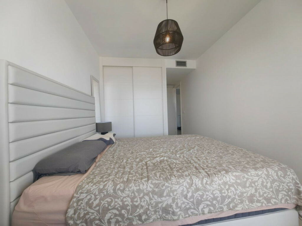 Middle Floor Apartment Estepona Málaga - image 18