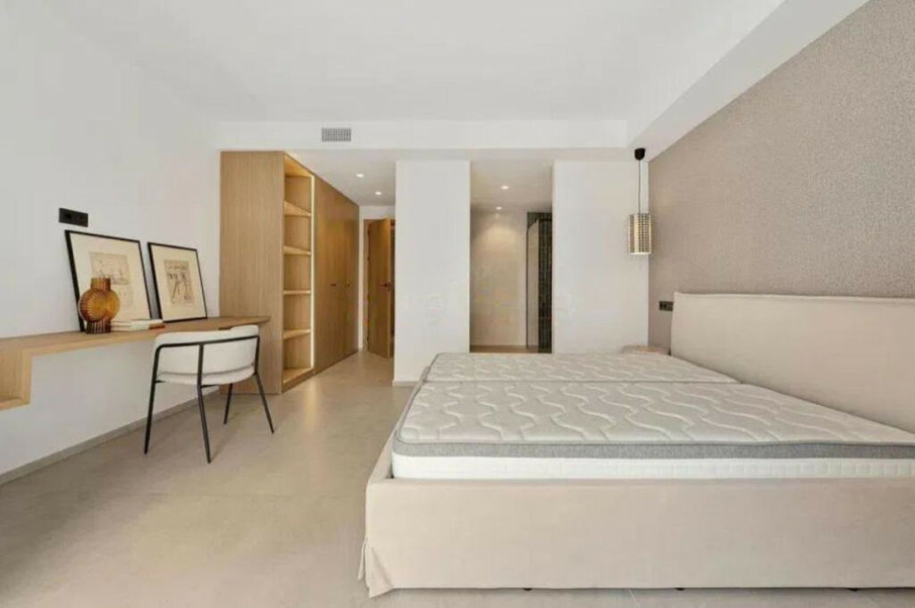 Penthouse Duplex Aloha Málaga - image 18