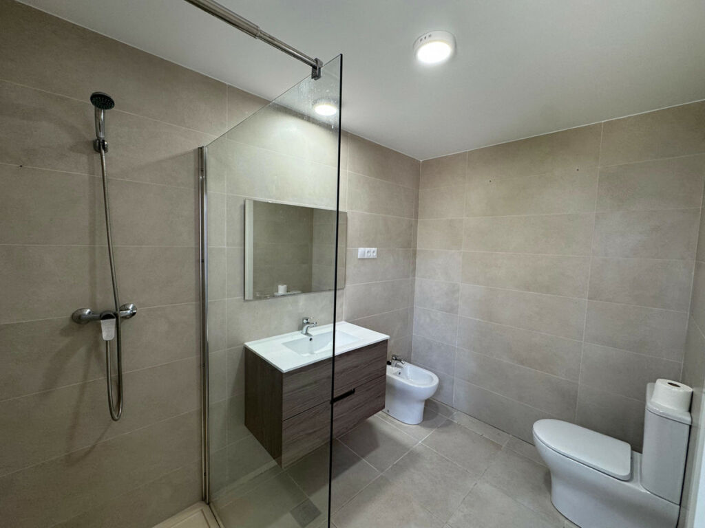 Middle Floor Apartment Nueva Andalucía Málaga - image 18