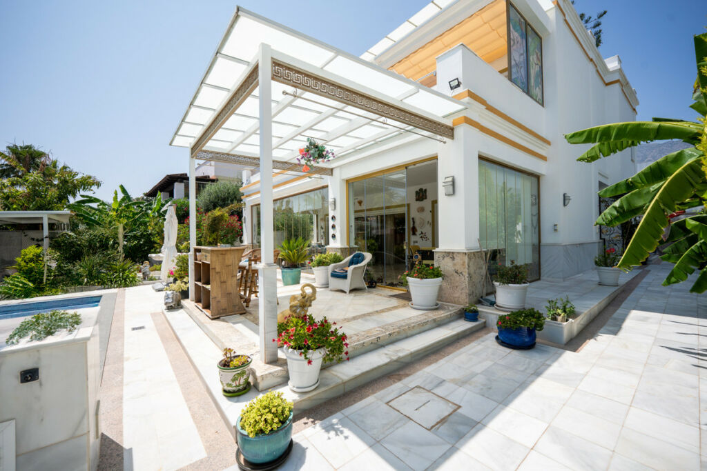 Detached Villa Marbella Málaga - image 18