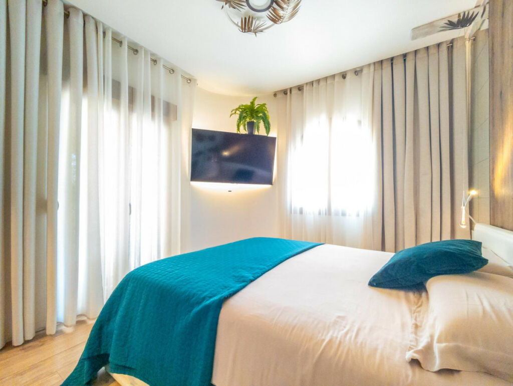 Detached Villa La Siesta Alicante - image 18