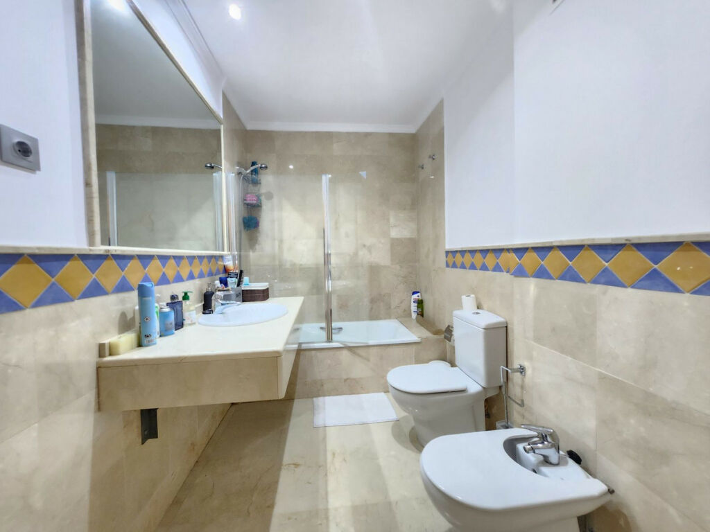 Middle Floor Apartment Nueva Andalucía Málaga - image 18