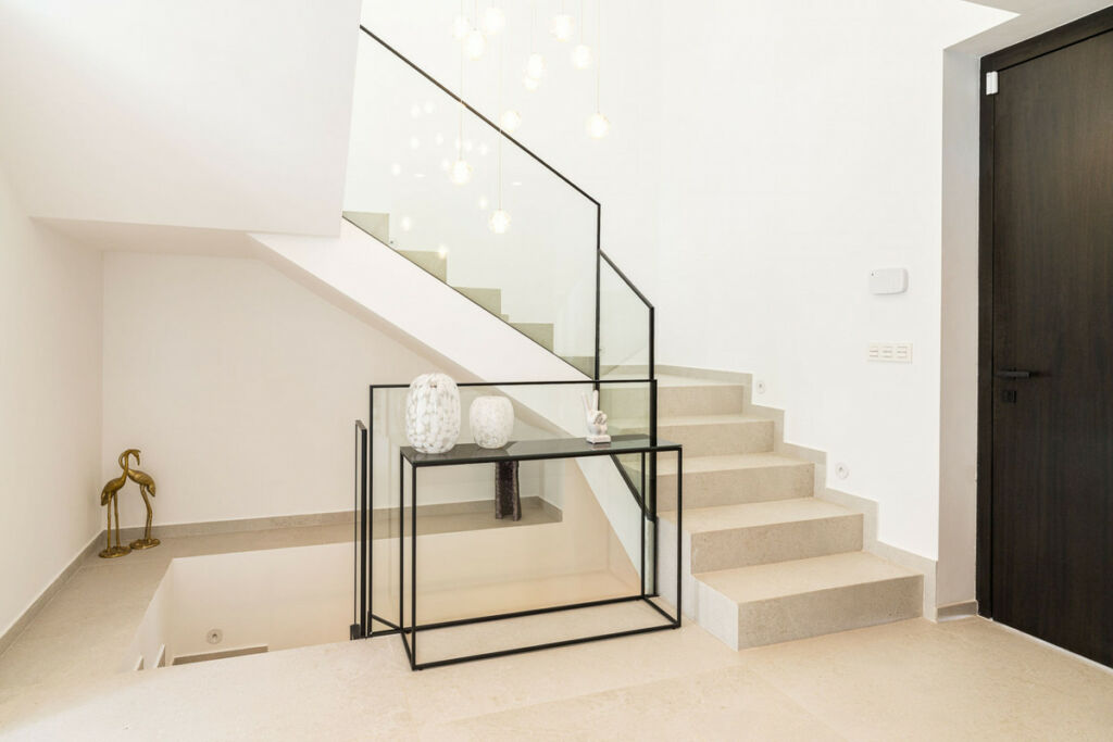 Detached Villa Nueva Andalucía Málaga - image 18
