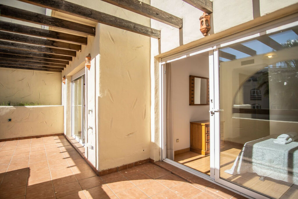 Middle Floor Apartment New Golden Mile Málaga - image 18