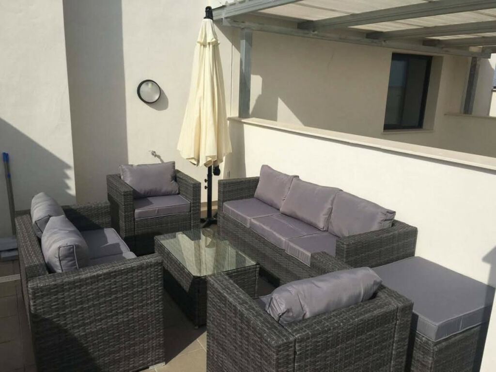 Middle Floor Apartment Villamartin Alicante - image 17