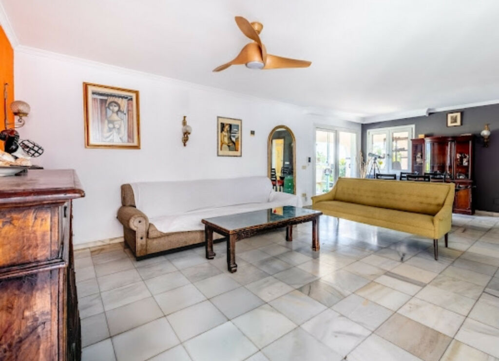 Detached Villa Marbella Málaga - image 18