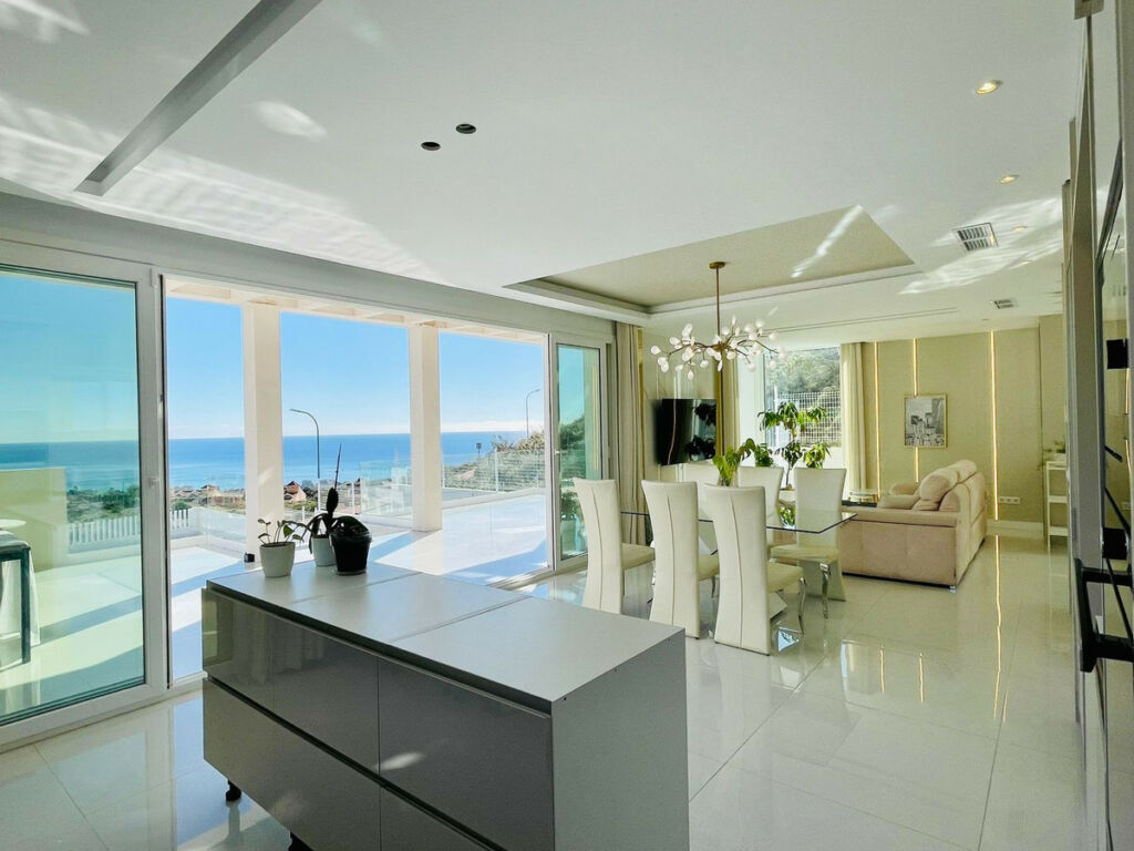 Detached Villa Benalmadena Málaga - image 18