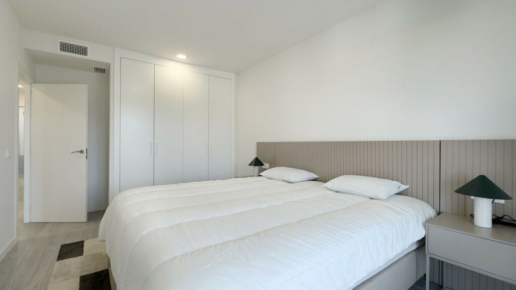 Top Floor Apartment Nueva Andalucía Málaga - image 18