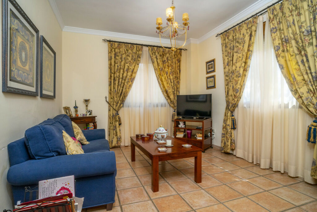 Detached Villa Guadalmina Alta Málaga - image 18