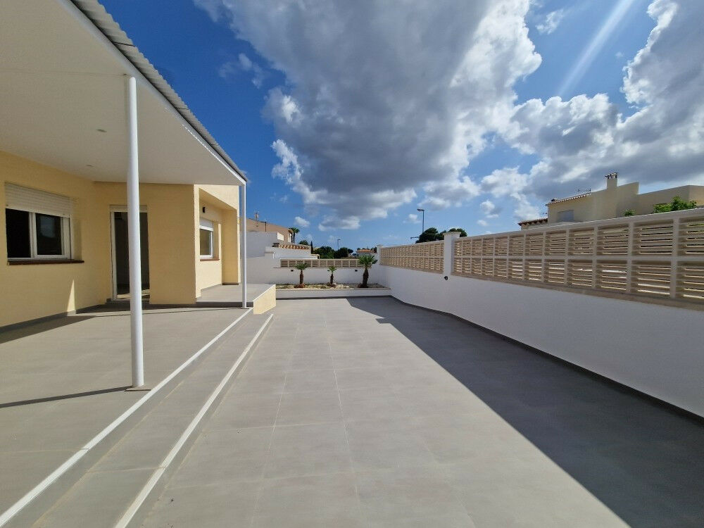 Semi-Detached House La Nucia Alicante - image 18