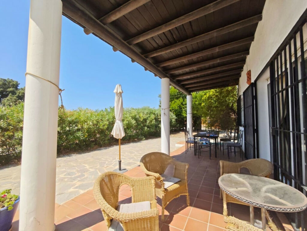 Detached Villa Estepona Málaga - image 18