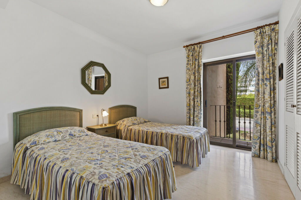 Ground Floor Apartment Estepona Málaga - image 18