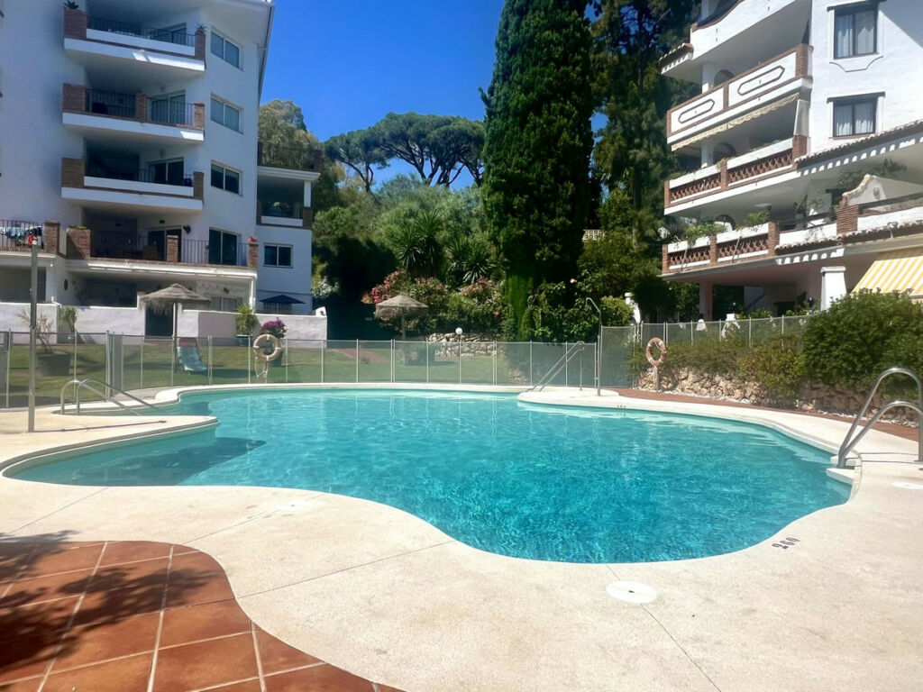 Top Floor Apartment Calahonda Málaga - image 18