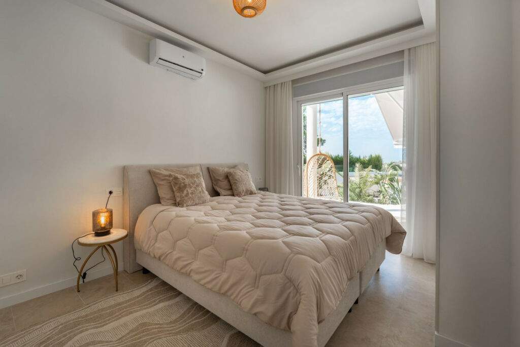 Detached Villa Guadalmina Alta Málaga - image 18