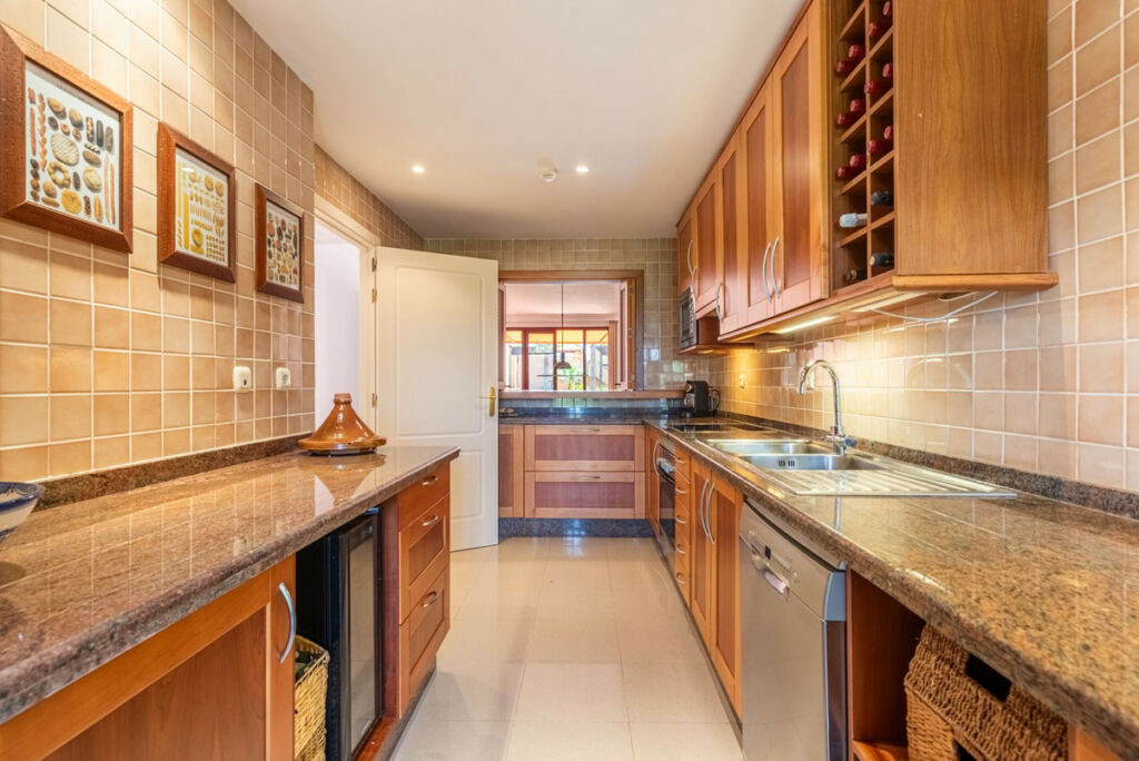 Penthouse San Pedro de Alcántara Málaga - image 18