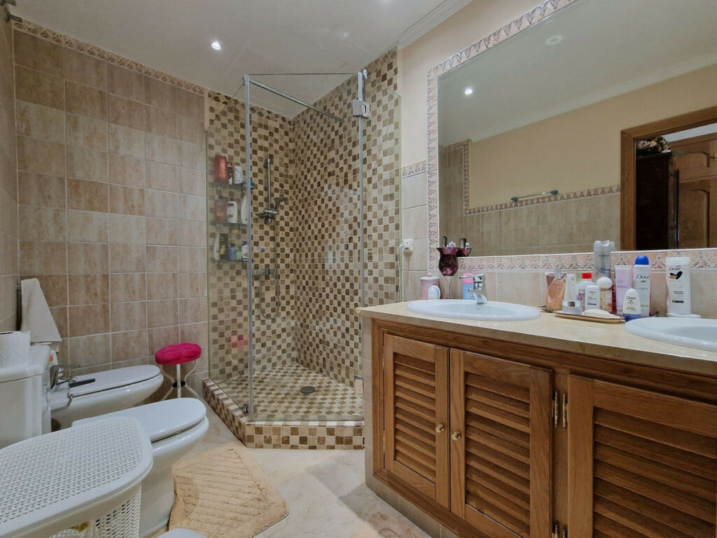 Detached Villa Guadalmina Baja Málaga - image 23
