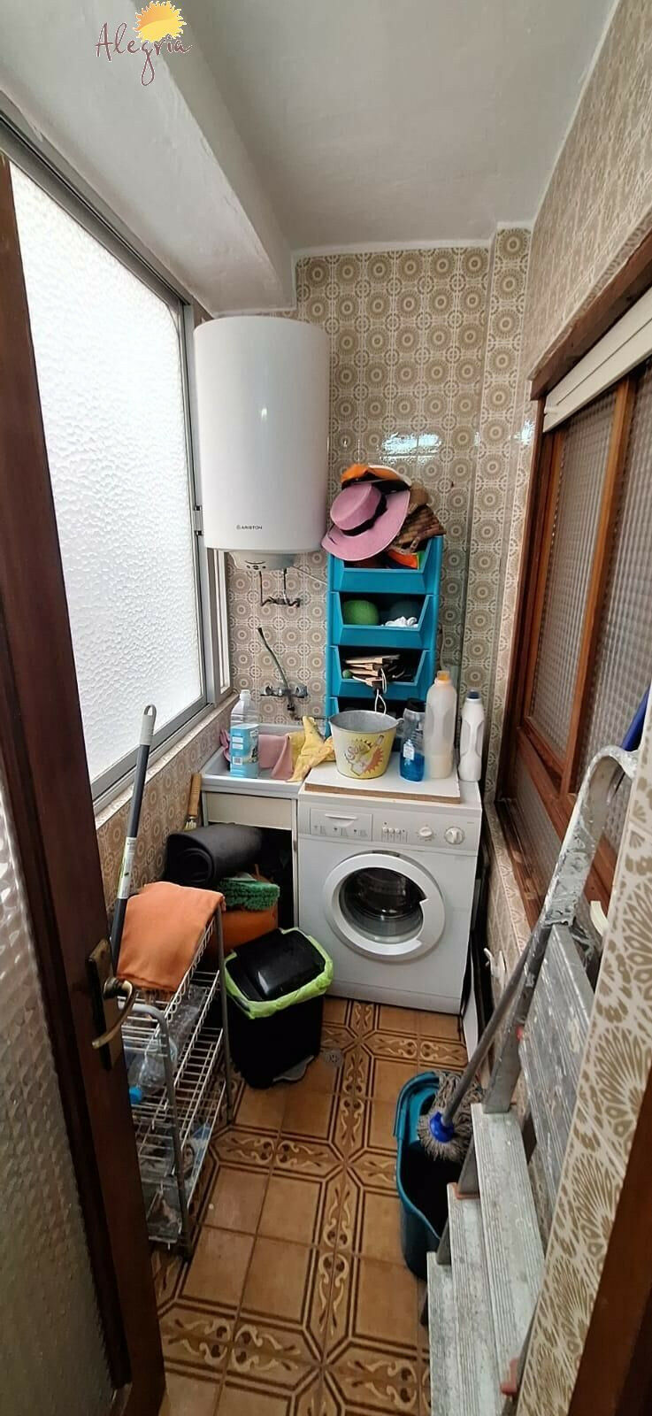Middle Floor Apartment Torrevieja Alicante - image 19
