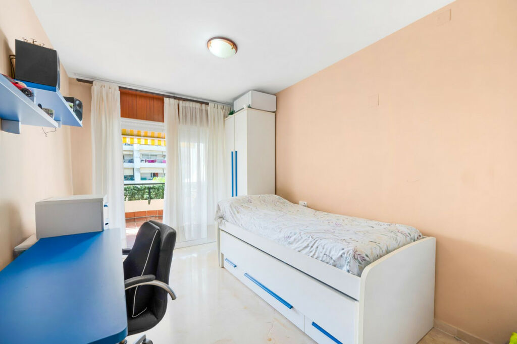 Middle Floor Apartment Marbella Málaga - image 19