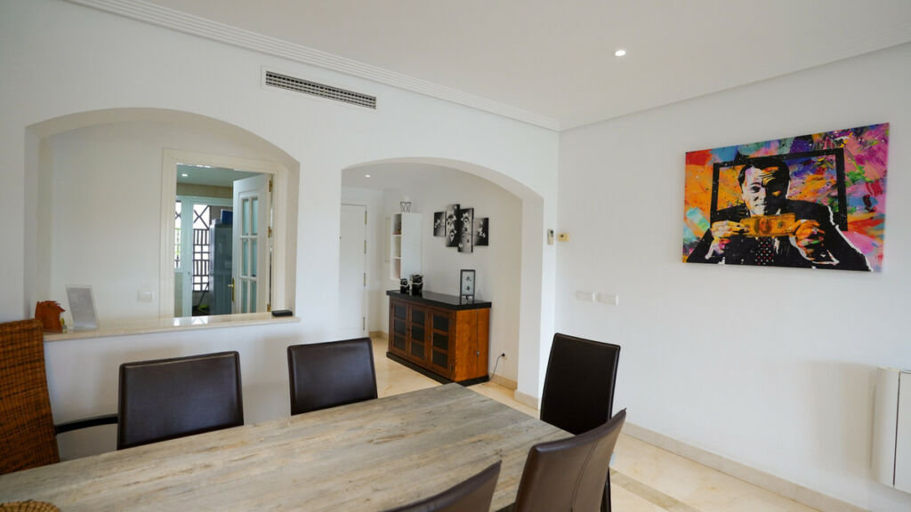 Middle Floor Apartment Benahavís Málaga - image 19