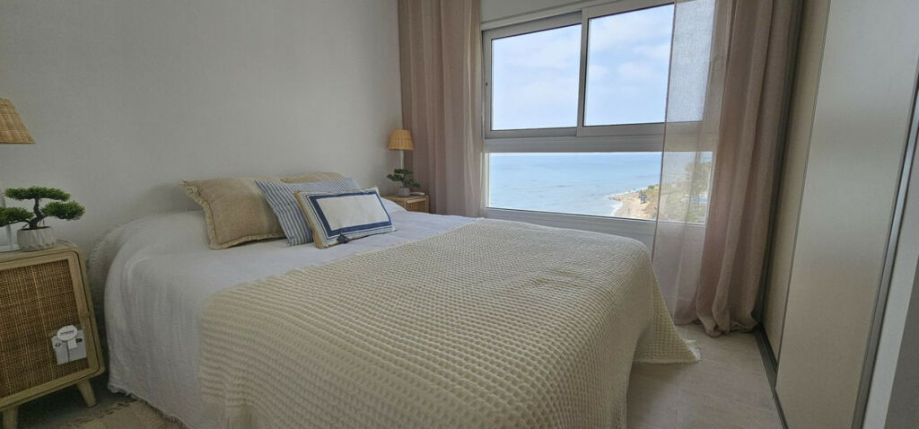 Middle Floor Apartment Calahonda Málaga - image 19