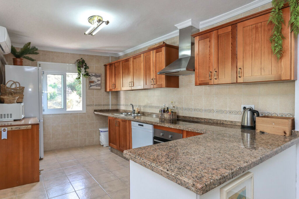 Townhouse Tolox Málaga - image 19