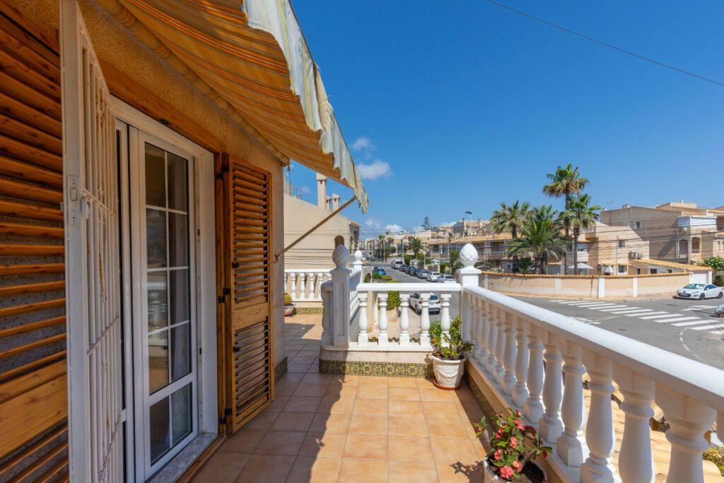 Detached Villa Torrevieja Alicante - image 18